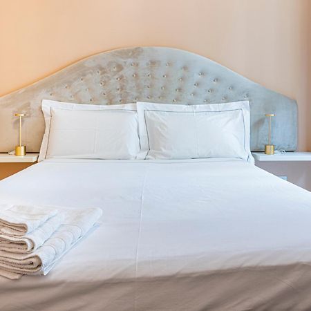 Luxury Sant'Ambrogio Apartment มิลาน ภายนอก รูปภาพ