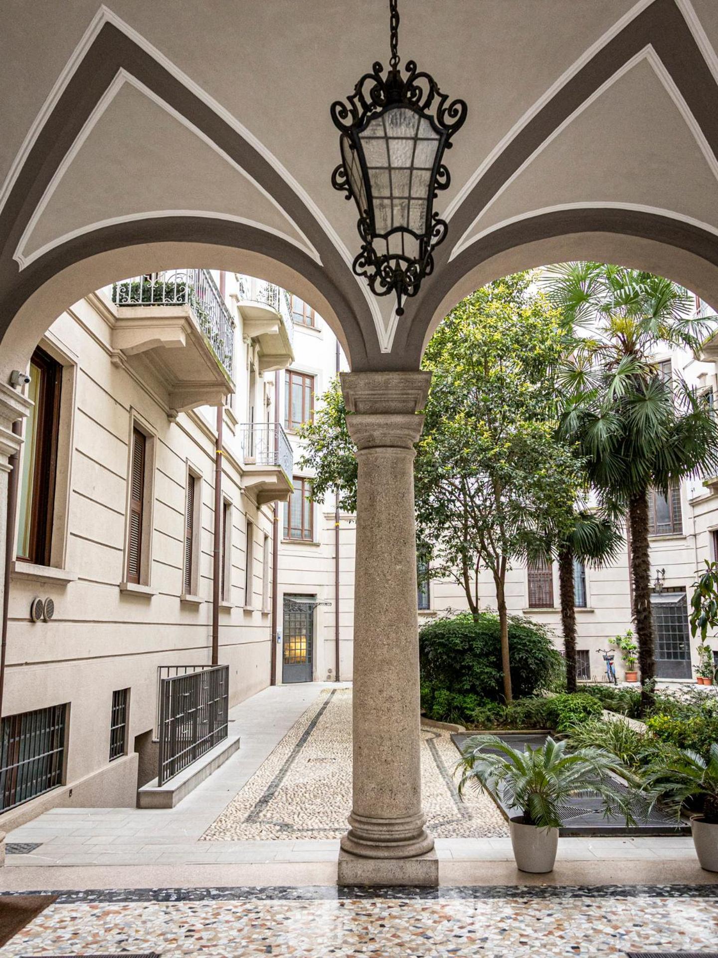 Luxury Sant'Ambrogio Apartment มิลาน ภายนอก รูปภาพ